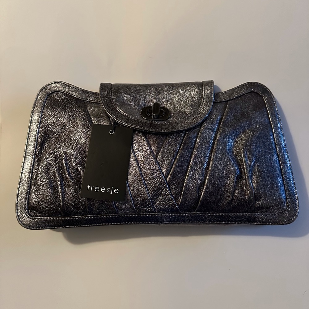 NWT Treesje Metro Clutch in “Smoke”
